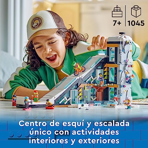 LEGO 60366 City Centro de Ski y Escalada, Set de Edificio Modular de 3 Alturas con Pista, Tienda de Deportes de Invierno, Tele-Ski y Minifiguras, Juguetes de Regalo para Niños y Niñas de 7 Años o Más