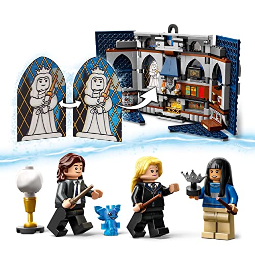 LEGO 76411 Harry Potter Estandarte de la Casa Ravenclaw, Sala Común del Castillo de Hogwarts o Cuadro de Pared con Mini Figura de Luna Lovegood, Juguete de Viaje