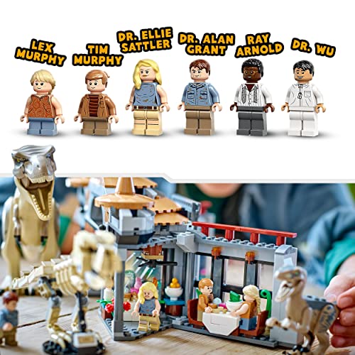 LEGO 76961 Jurassic Park Centro de Visitantes: Ataque del T. Rex y el Raptor con Juguetes de Dinosaurios Móviles, Figura de Esqueleto y Minifiguras, Colección 30 Aniversario