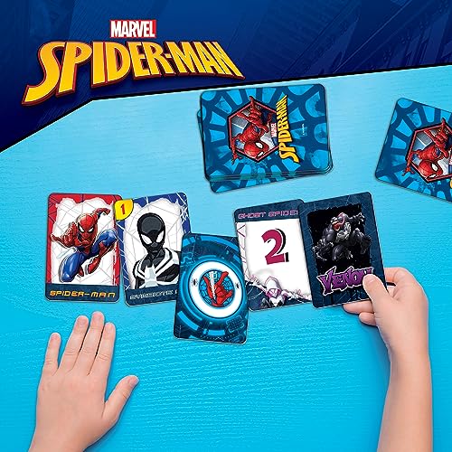 Lisciani - Juego de Cartas Spider-Man - Juego de Mesa - 40 Cartas de Acción - Personajes Ilustrados - Para Jugar en Familia o Amigos - 2 Jugadores o Más - Para Niños a Partir de 6 Años