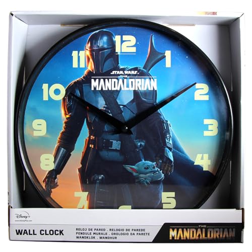 Toptoys2u Bargain Bundles Star-Wars The Mandalorian Reloj de Pared, Clone Wars Voice Over Llavero y Character Car Darth Vader