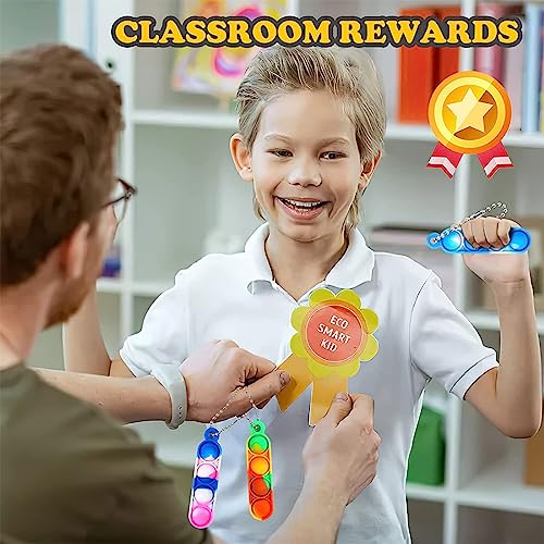 30 mini llaveros de juguete, mini pop y antiestrés tipo fidget, coloridos juguetes sensoriales de burbujas de silicona para apretar a granel, para niños y adultos