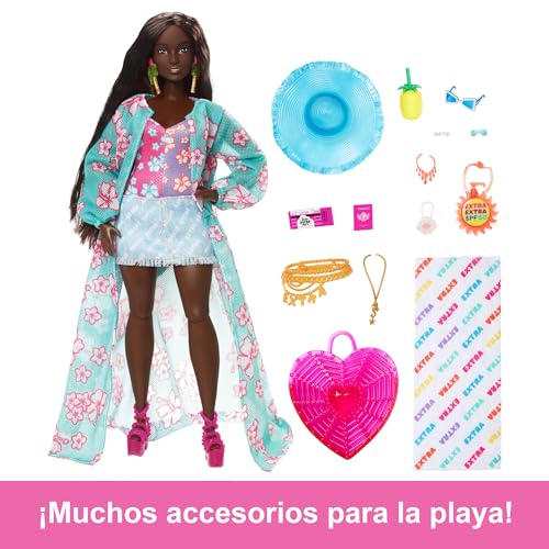 Barbie Extra Fly Playa Muñeca articulada afroamericana con conjunto de moda, maleta y accesorios de viaje, juguete +3 años (Mattel HPB14)