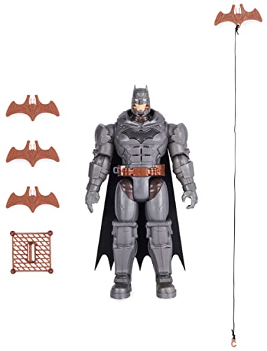BATMAN Figura Batman 30 cm Deluxe, DC COMICS, Muñeco Batman 30 cm Articulado con 5 Accesorios y + 20 Sonidos, 6064833, Superhéroes Juguetes niños 3 años +