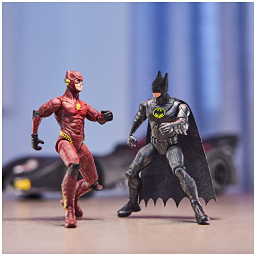 DC Comics, paquete de 3 artículos de The Flash, incluye a The Flash Young Barry, Batman y el Batmóvil, figuras de acción de 10 cm, coleccionable de la película