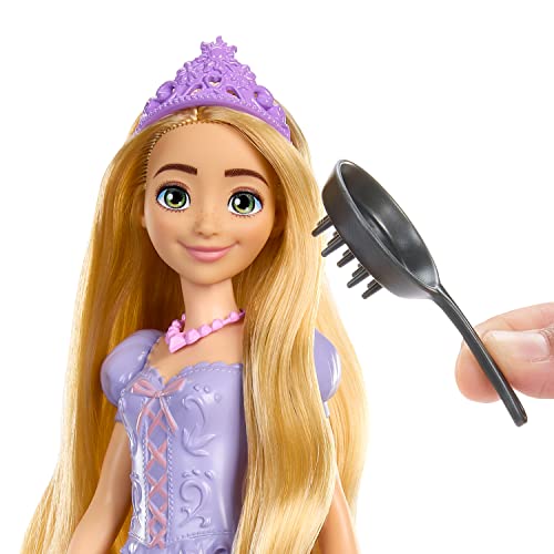 Disney Princess Juguetes, muñeca Rapunzel con Ropa, Pascal y 10 Accesorios inspirados en la película, Juguete +3 años, HLX28