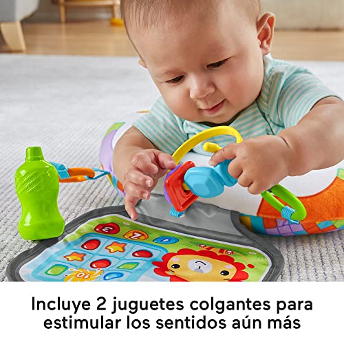 Fisher-Price Cojín mullido Pequeño gamer, almohadilla de actividades con motivo de videojuegos y accesorios de juguete, regalo para bebé recién nacido (Mattel HGB89)