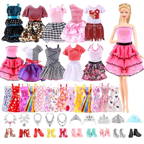 Juego de 43 piezas de ropa y accesorios para muñeca Barbie con 10 vestidos de tirantes, 3 vestidos de moda, 20 zapatos, 10 accesorios para muñeca de 11.5 pulgadas en cumpleaños de niñas al azar