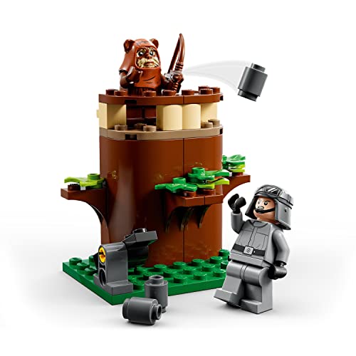 LEGO 75332 Star Wars AT-ST, Juguete de Construcción para Niños Pequeños, Mini Figura Ewok Wicket y Soldado Explorador para Niños de 4 Años o Más