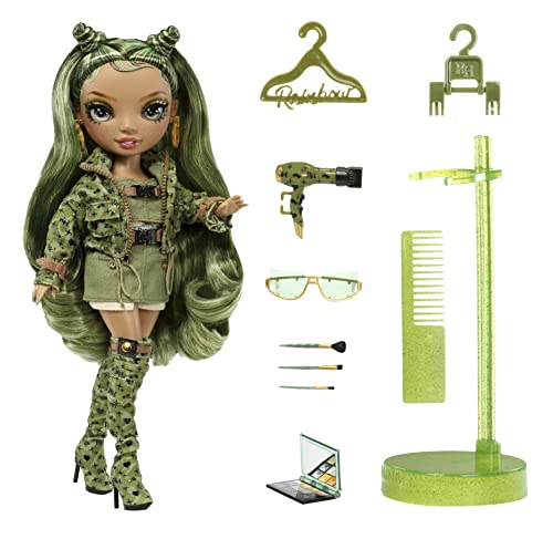 Rainbow High Muñeca Fashion - Olivia Woods - Muñeca Verde Camuflaje - Traje de Moda y 10+ Accesorios de Juego Coloridos - para Coleccionistas y Niños de 4 a 12 Años