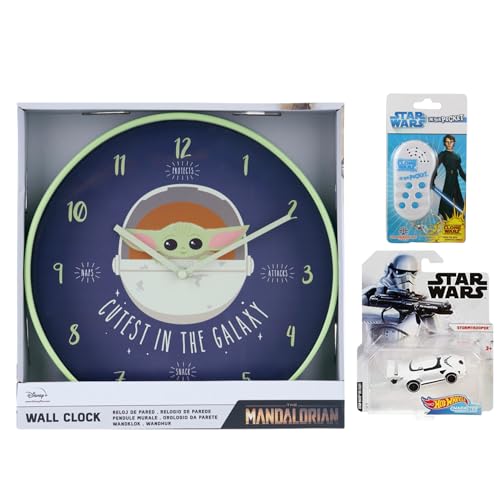 Toptoys2u Bargain Bundles Reloj de pared de Star Wars The Child, llavero de voz de Clone Wars y coche de personajes de Stormtrooper de Hot Wheels