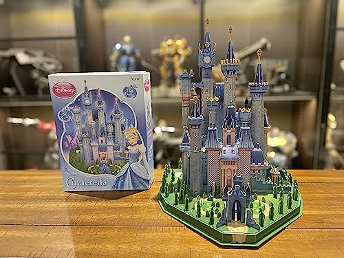 University Games Disney Cinderella Castle 300 el. 3D [Puzzle]