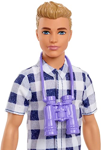 Barbie Cosa de dos Ken de camping Muñeco rubio con camisa de cuadros, vaqueros y accesorios de excursión, juguete +3 años (Mattel HHR66)