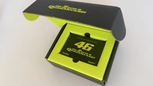 Caja de tarjetas inéditas en realidad aumentada de Valentino Rossi