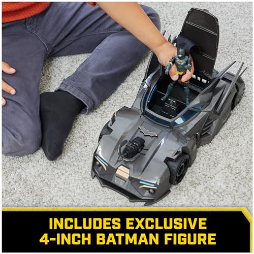 DC Comics, Crusader Batmobile, Conjunto de Juego con Figura de Batman de 10 cm, 3 Figuras de Papel de supervillanos, Juguetes para niños y niñas a Partir de 4 años