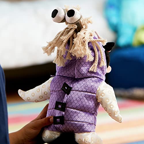 Disney Store: muñeca de Peluche de Boo, Monstruos S.A., 23 cm, confeccionada en un Tejido de Peluche con Detalles Bordados, Juguete Adecuado para Todas Las Edades