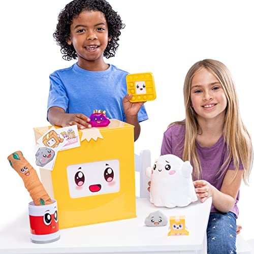 LankyBox Caja misteriosa gigante: funda cuadrada portátil, 2 figuras, un juguete para la ansiedad esponjoso, canny con adhesivo emergente y 3 calcomanías