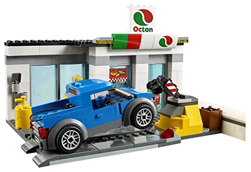 LEGO City Town - Estación de Servicio, Juguete de Construcción con Gasolinera y Vehículos para Jugar (60132)