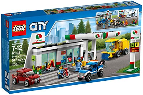 LEGO City Town - Estación de Servicio, Juguete de Construcción con Gasolinera y Vehículos para Jugar (60132)