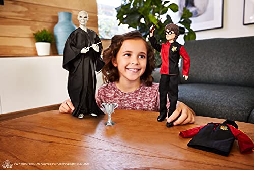 Mattel Harry Potter Harry Potter vs Voldemort Pack de 2 muñecos con varitas y cáliz de fuego, regalo para niñas y niños +6 años
