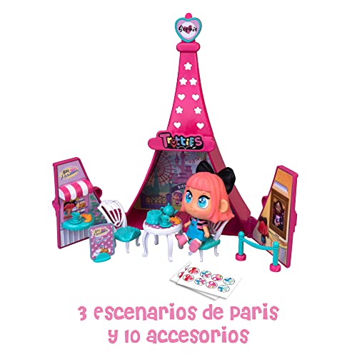 Trotties - Mini Trottie: Sophie in Paris, set de juguete con torre Eiffel rosa, 1 mini muñeca y muchos accesorios, con 3 escenarios y pegatinas para decorar, regalo + 3 años, Famosa