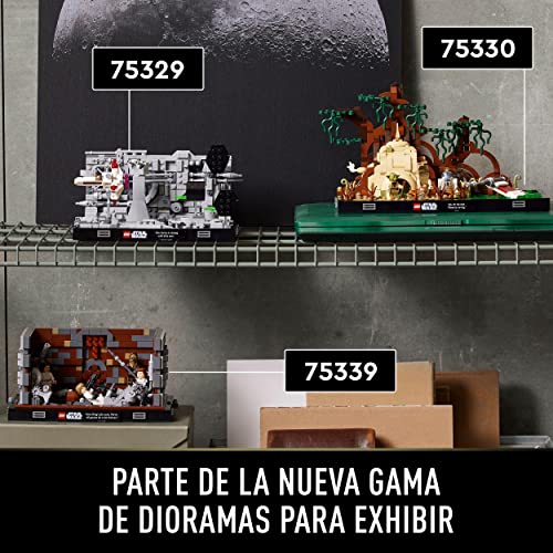 LEGO 75330 Star Wars Diorama: Entrenamiento Jedi en Dagobah, Yoda y Luke Skywalker, Maqueta para Construir Adultos, Día del Papa
