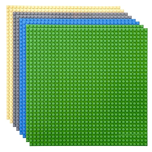 Strictly Briks - 8 Bases clásicas para Construir - para Hacer Torres, mesas y Mucho más - 100% Compatible con Todas Las Grandes Marcas - 4 Colores: Azul, Gris, Verde y Arena - 25,4 x 25,4 cm