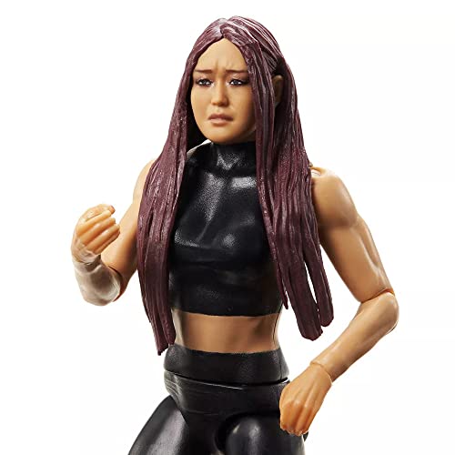 WWE Figura de acción Io Sharai, muñeco articulado de juguete para niños +6 años (Mattel GTG58)