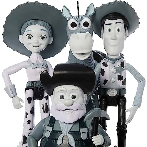 Mattel Disney Pixar Toy Story Woody Roundup Pack 4 figuras en blanco y negro, Woody Jessie Bullseye Stinky Pete personajes monocromáticos de la película escala de 7 pulgadas (exclusivo de Amazon)